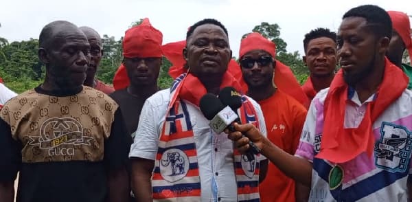 ‘Water spirit, please speak for us’ - Akyem Swedru NPP members run to Birim River to invoke curses
