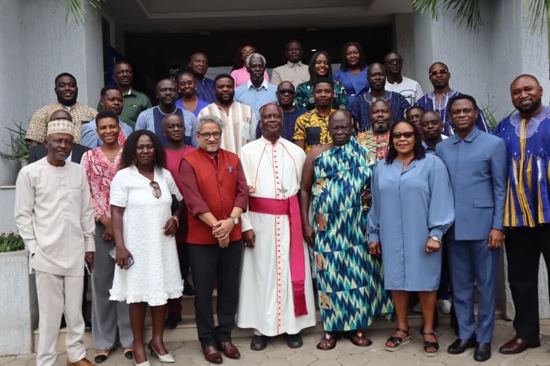 Political parties urged to guard against foreign manipulation of information