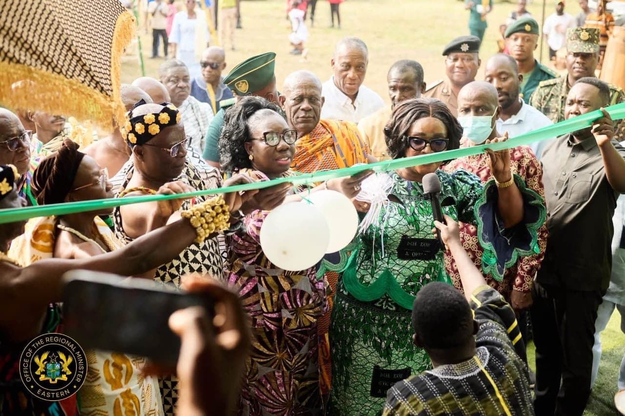 Eastern Regional Minister commissions Aduamoah Girls SHS with 10 pioneer students