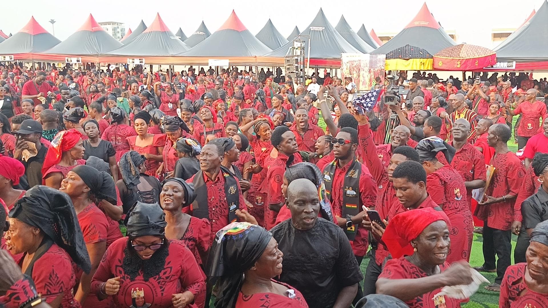 Hundreds attend final rites for Apostle Kwadwo Safo  