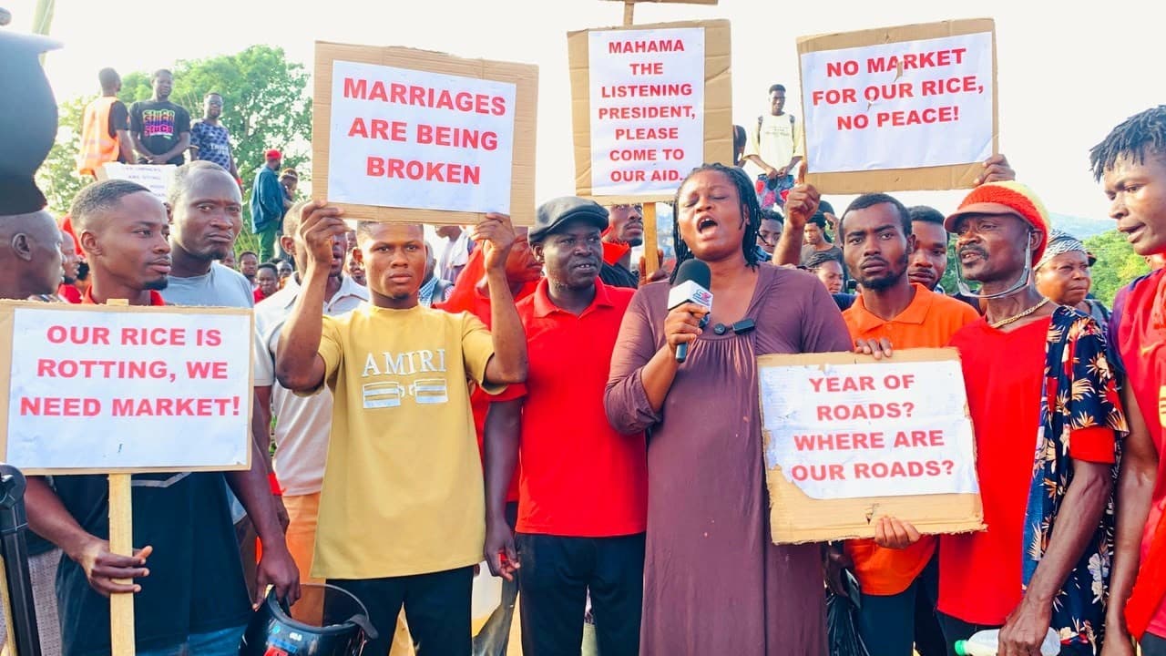 Unsold local rice and poor roads trigger protest in Shai-Osudoku District 