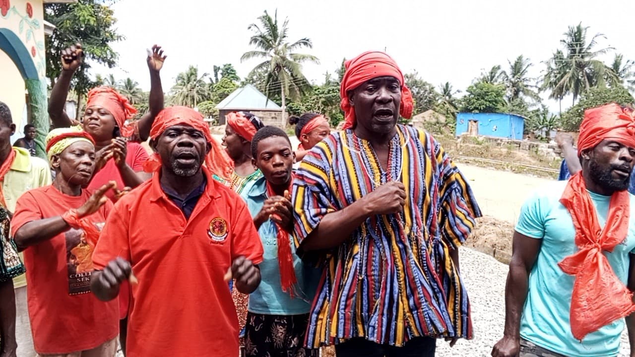Farmers protest destruction of their farm produce