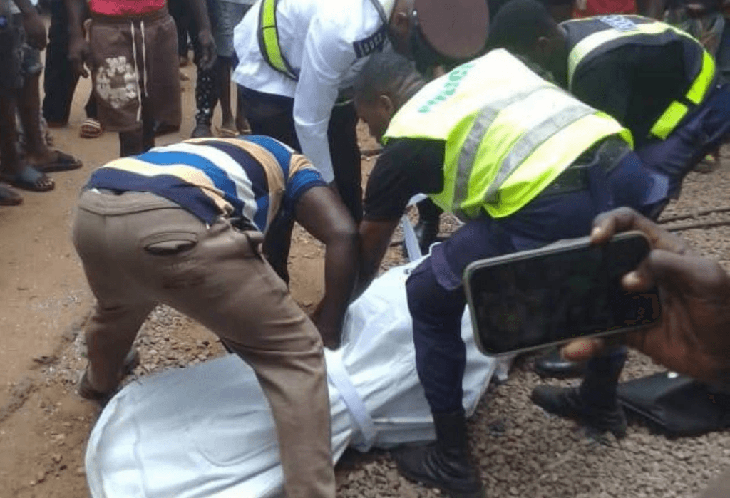 Two dead, 6 injured in Accra-Kumasi Highway crash