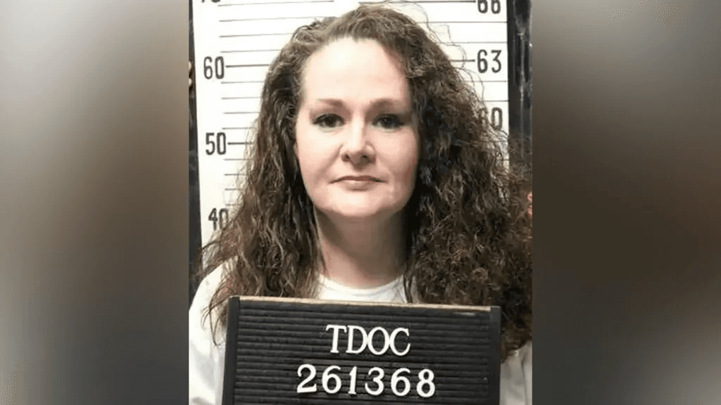 Execution of US murderer Christa Pike halted an hour before it was due to happen