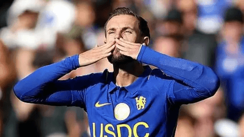 Henderson scores twice as Chelsea thumb Bournemouth
