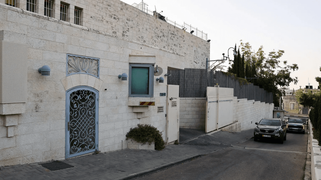 Most UK diplomats to leave East Jerusalem consulate, Israel says, as Miliband says ‘vital services’ to rema