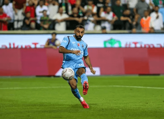 Trabzonspor fans lash out at team’s coach over Salah